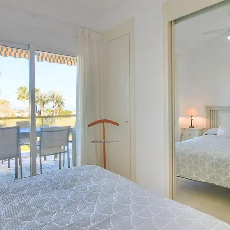 Residencial Lagos Del Castillo Apartment *