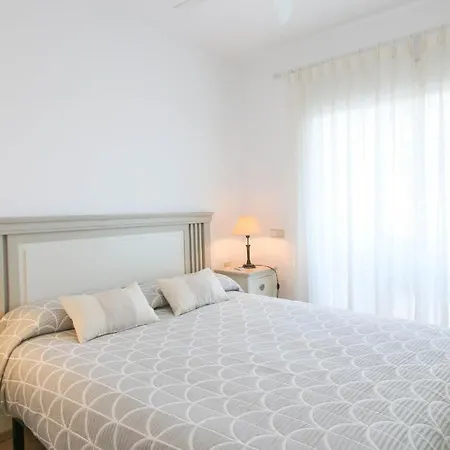 Residencial Lagos Del Castillo Apartment *